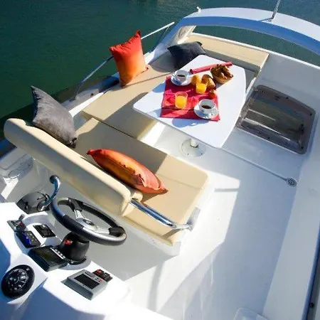 Beneteau Antares 30 Fly- Rima 보트호텔 *