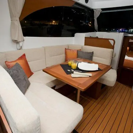 Beneteau Antares 30 Fly- Rima 보트호텔 *
